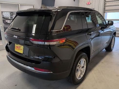 New 2025 Jeep Grand Cherokee Laredo X w/ Luxury Tech Group I AWD/4WD image 5