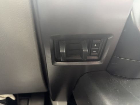 Used 2018 Ford F150 XLT w/ Equipment Group 302A Luxury AWD/4WD image 30