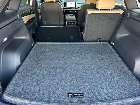 New 2026 Volkswagen Atlas Cross Sport SE image 13