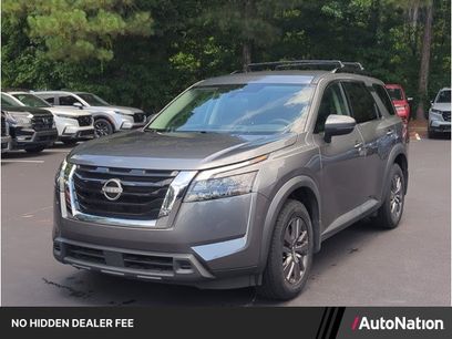 Used 2023 Nissan Pathfinder SV