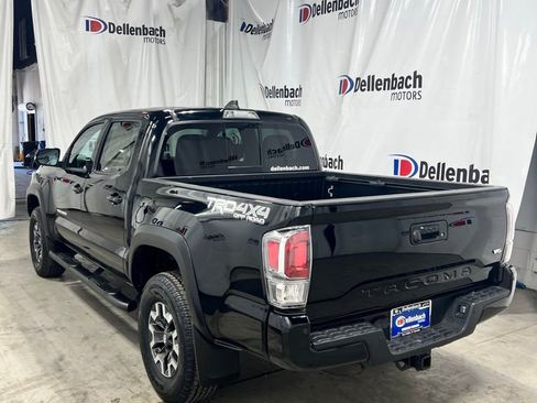 Used 2021 Toyota Tacoma TRD Off-Road w/ TRD Premium Off Road Package AWD/4WD image 4