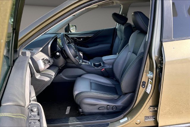 Used 2025 Subaru Outback Onyx Edition AWD/4WD image 23