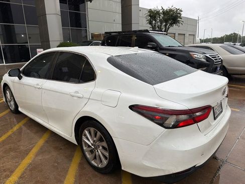 Used 2021 Toyota Camry LE FWD image 2