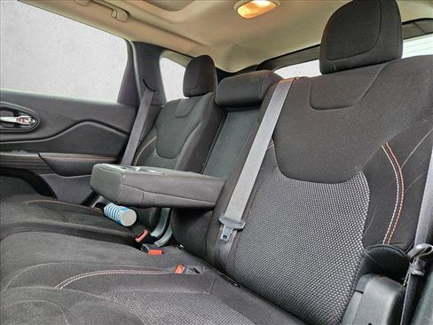 Used 2017 Jeep Cherokee 75th Anniversary FWD image 16