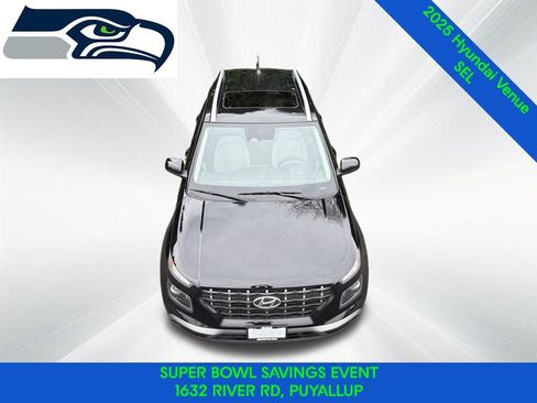 Used 2025 Hyundai Venue SEL image 9