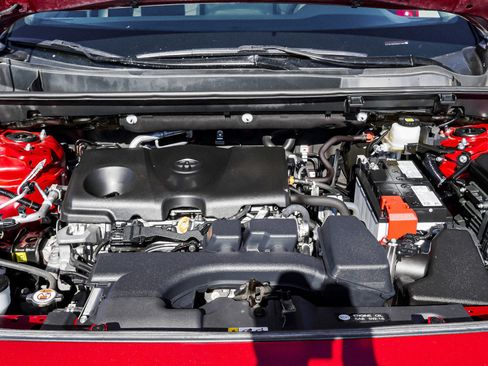 Certified 2024 Toyota RAV4 XLE AWD/4WD image 15