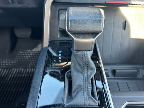 Used 2024 Toyota Tundra SR5 w/ SR5 Premium Package AWD/4WD image 17