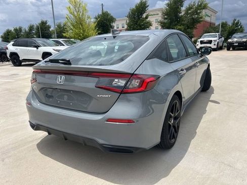 Used 2025 Honda Civic Sport image 3