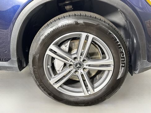 Used 2021 Mercedes-Benz GLC 300 image 32