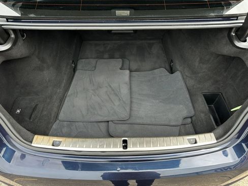 Used 2020 BMW 740i w/ Premium Package RWD image 23