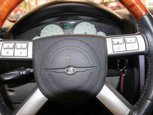 Used 2005 Chrysler 300 C w/ Navigation & Sound Group II RWD image 22