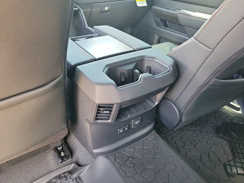 Used 2026 Toyota Tundra TRD Pro AWD/4WD image 11