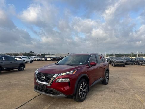 Certified 2023 Nissan Rogue SV w/ SV Premium B Package FWD image 4
