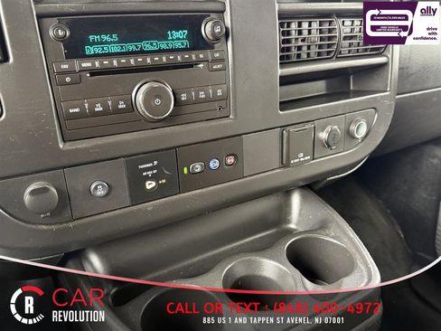 Used 2017 Chevrolet Express 3500 LT w/ LT Preferred Equipment Group RWD image 21