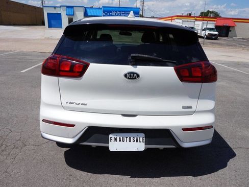Used 2017 Kia Niro FE FWD image 6