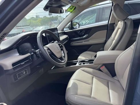 Used 2023 Lincoln Corsair AWD image 13