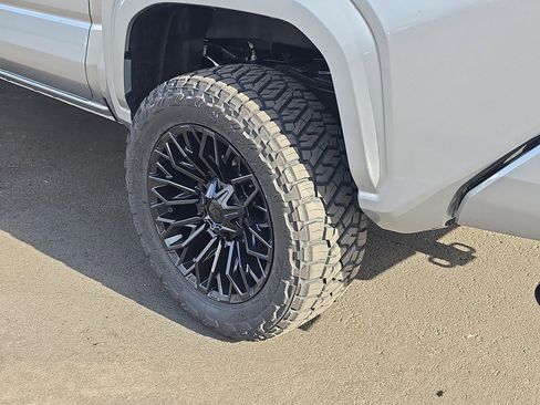 Used 2026 Toyota Tacoma SR5 image 10