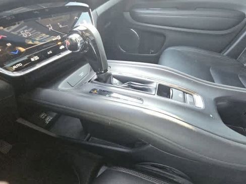 Used 2019 Honda HR-V Touring image 20