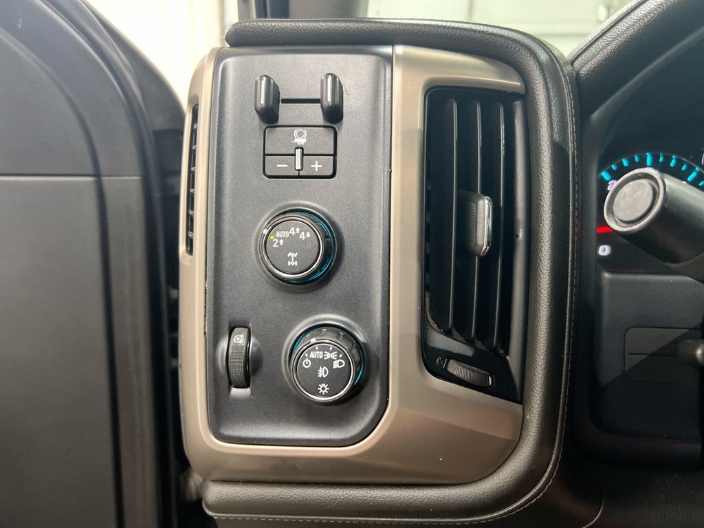 Used 2018 GMC Sierra 1500 Denali w/ Denali Ultimate Package AWD/4WD image 19