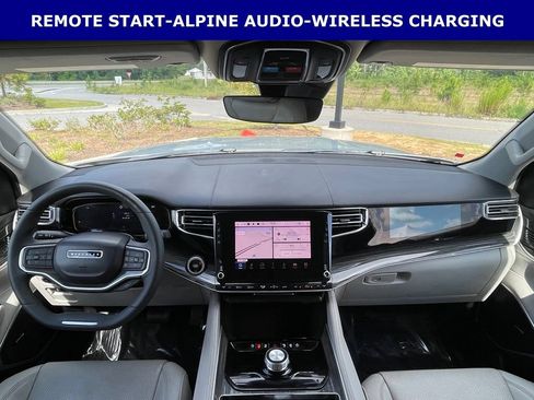 Used 2022 Jeep Wagoneer Series II RWD image 13