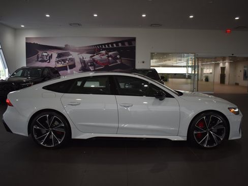 Used 2022 Audi RS 7 Sportback AWD/4WD image 8