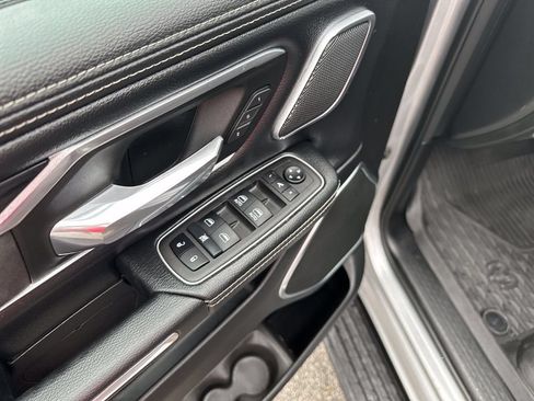 Used 2023 RAM 1500 Laramie AWD/4WD image 19