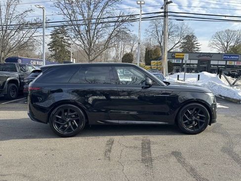 Used 2023 Land Rover Range Rover Sport SE Dynamic image 4