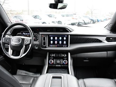 Used 2021 GMC Yukon Denali w/ Denali Premium Package image 24