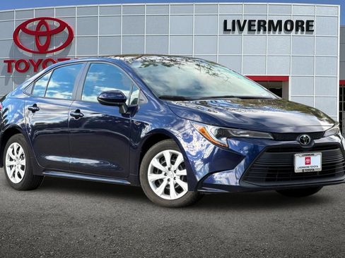 Used 2024 Toyota Corolla LE FWD image 2