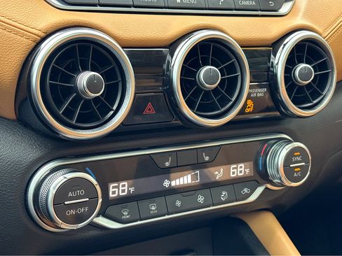 Certified 2021 Nissan Sentra SV w/ SV Premium Package image 5