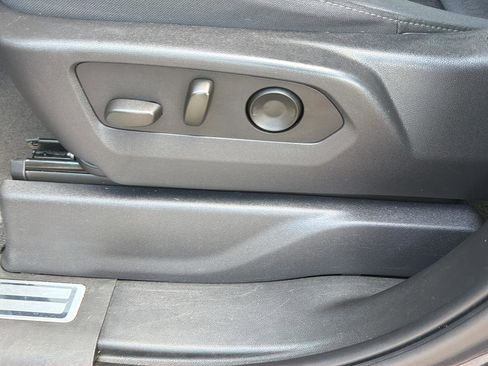 Used 2023 Chevrolet Silverado 1500 LT image 21