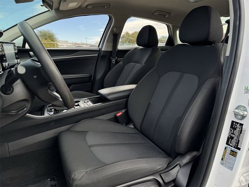 Used 2023 Kia K5 LXS image 26