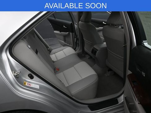 Used 2014 Toyota Camry XLE w/ Leather Package image 32