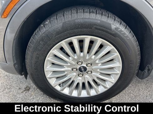 Used 2020 Lincoln Nautilus FWD image 18