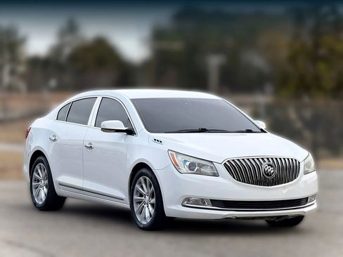 Used 2015 Buick LaCrosse Leather image 1