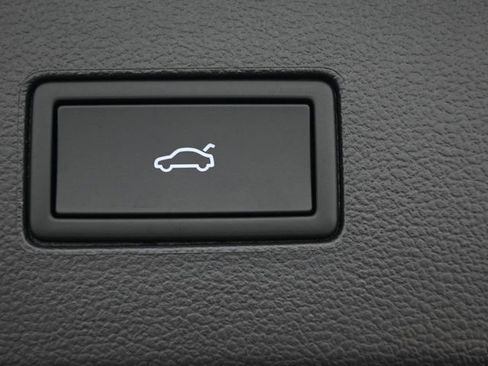 New 2026 Volkswagen Atlas Peak Edition image 16