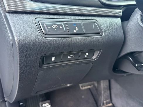 Used 2018 Hyundai Sonata Limited image 16