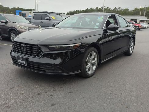 Certified 2023 Honda Accord LX image 1