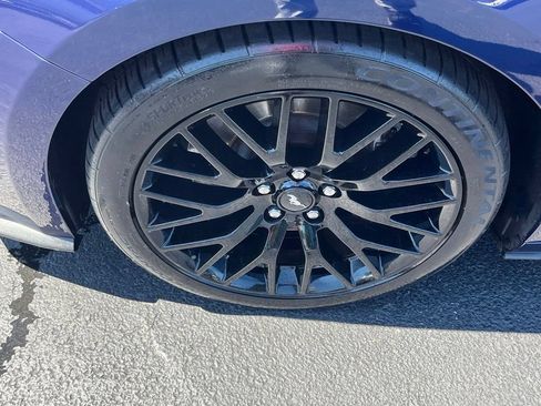 Used 2018 Ford Mustang GT Premium w/ GT Performance Package RWD image 6