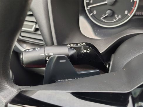 Used 2023 Nissan Rogue SV image 19