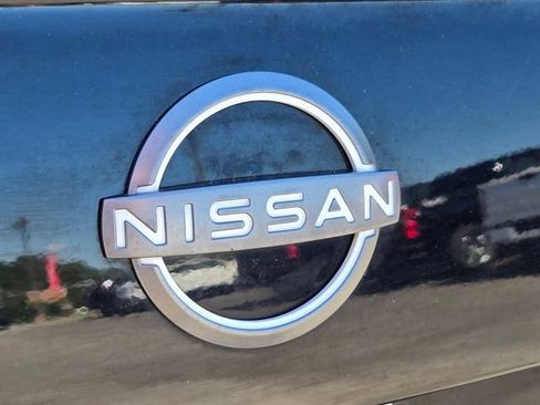 Used 2023 Nissan Versa SV FWD image 18