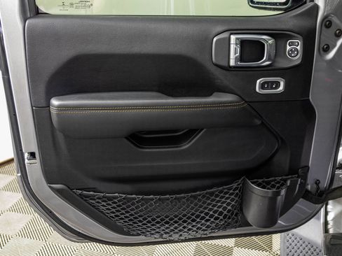 Used 2021 Jeep Wrangler Unlimited Sahara AWD/4WD image 39