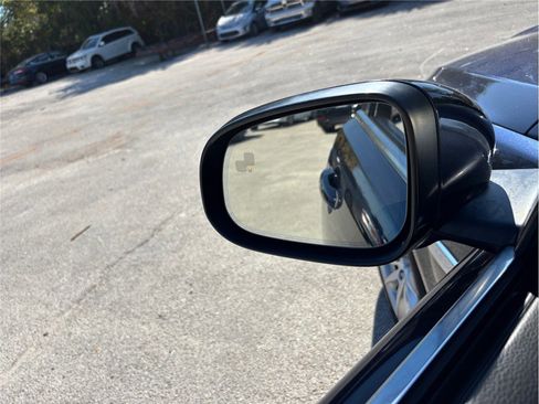 Used 2015 Jaguar XF Premium image 19