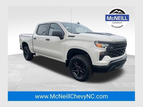 New 2026 Chevrolet Silverado 1500 Custom Trail Boss w/ Dark Appearance Package image 1