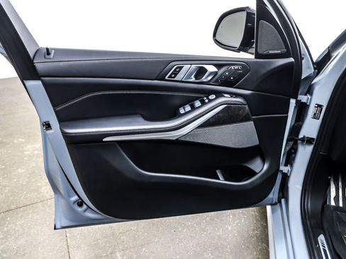 Used 2024 BMW X7 xDrive40i w/ M Sport Package image 22