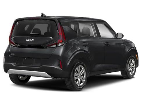 Used 2023 Kia Soul LX w/ LX Technology Package FWD image 2