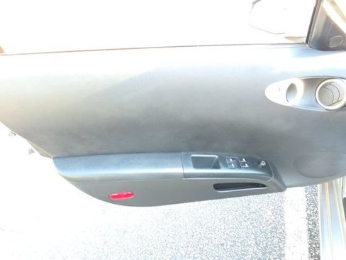 Used 2004 Nissan 350Z Touring RWD image 11