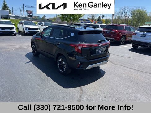 Certified 2025 Kia Seltos EX w/ EX Sunroof Package AWD/4WD image 15