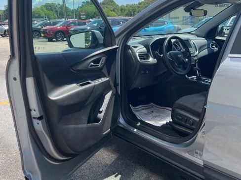 Used 2024 Chevrolet Equinox LT FWD image 19