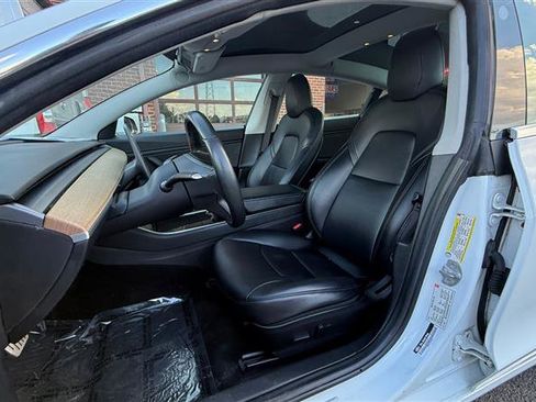 Used 2018 Tesla Model 3 Long Range image 27